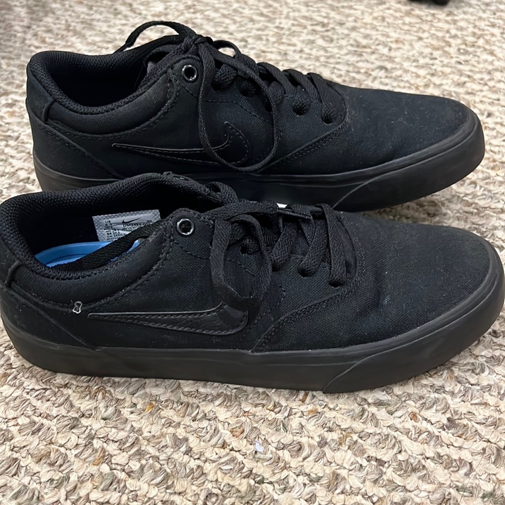 Nike SB black canvas sneakers